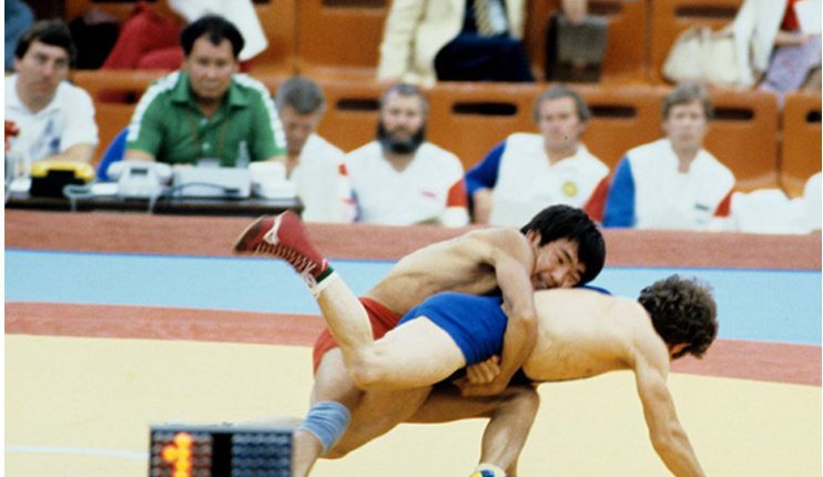 Жаксылык Ушкемпиров в молодости