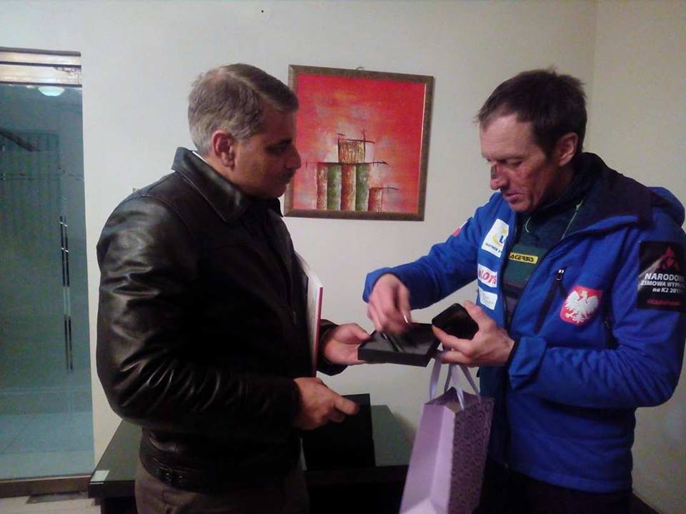 «Чудом остался жив» - альпинист Денис Урубко об экспедиции на К-2