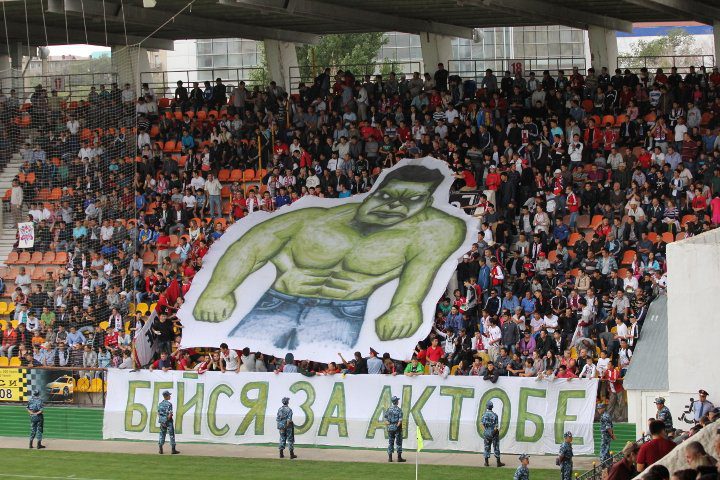 Фанаты ФК «Актобе» решили скинуться, чтобы спасти любимый клуб