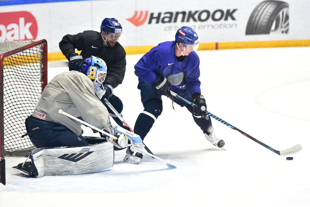 Хоккеисты начали подготовку. Пока без Даллмэна