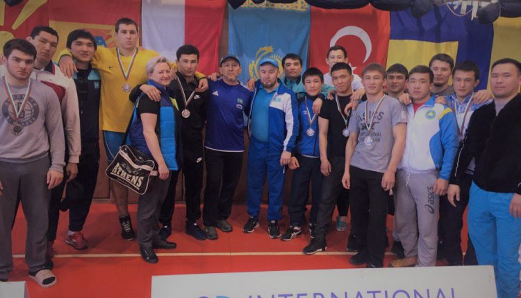 Молодежная сборная Казахстана по греко-римской борьбе