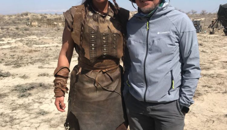 Эльмира Айгалиева и режиссер фильма «Томирис» Акан Сатаев