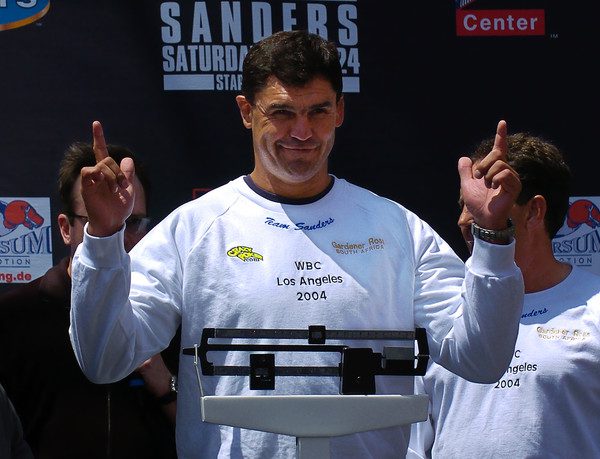 Корри Сандерс