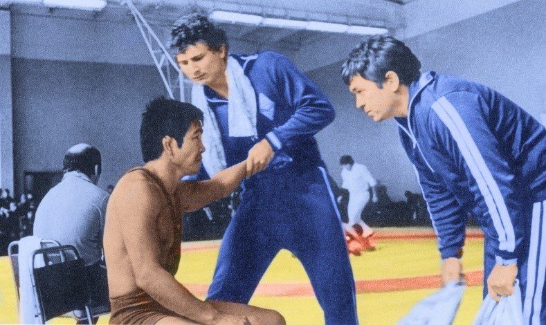 Жаксылык УШКЕМПИРОВ