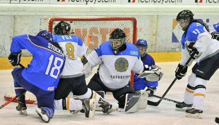 Женский хоккей