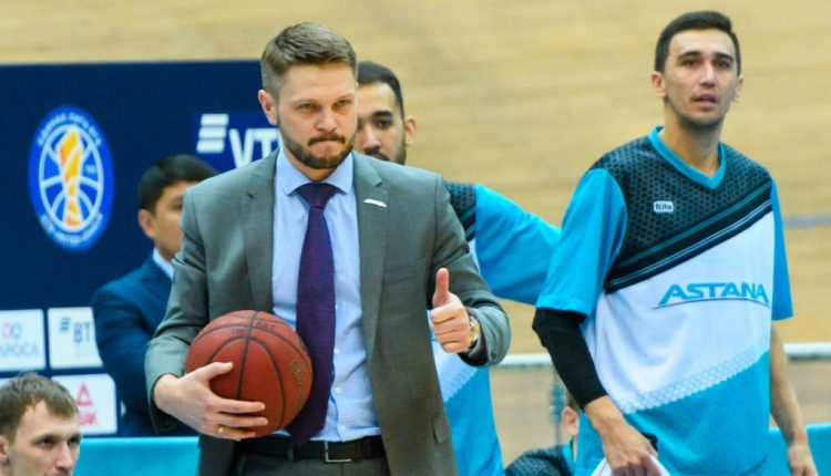 Михаил Карпенко