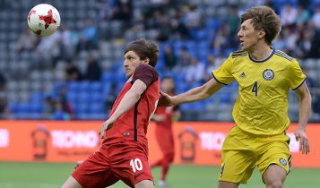 Евгений Постников против Руслана Гурбанова. Фото: affa.az