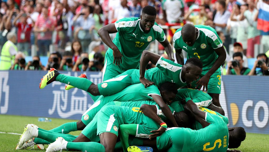Сборная Сенегала празднует гол в ворота Польши