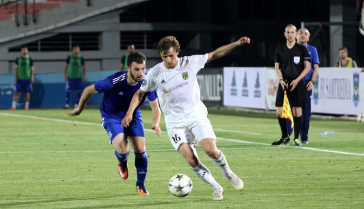 Максим Федин (в белом). Фото: ФК «Тобол»