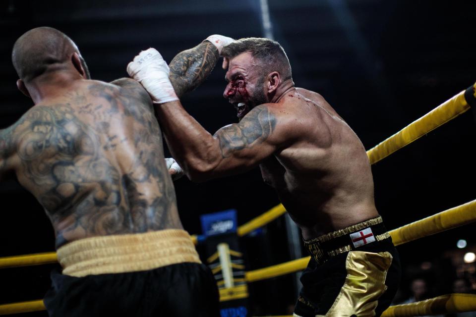 Бокс без перчаток