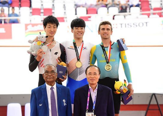 Велогонщик "Астаны" Артем Захаров выиграл «бронзу» на Азиаде-2018