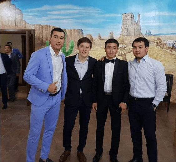 Казахстанский боксер Кайрат Ералиев сыграл свадьбу (ФОТО)