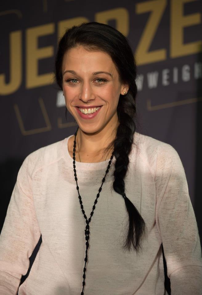 UFC: Как девушки бойцы выглядят до и после боя (ФОТО)