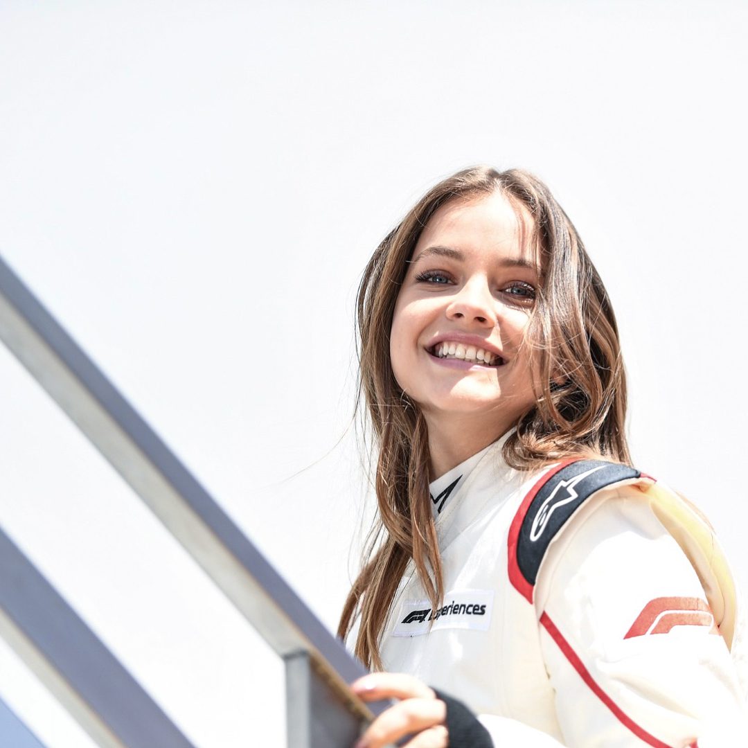 Горячие подружки чемпиона Формулы-1 Льюиса Хэмилтона