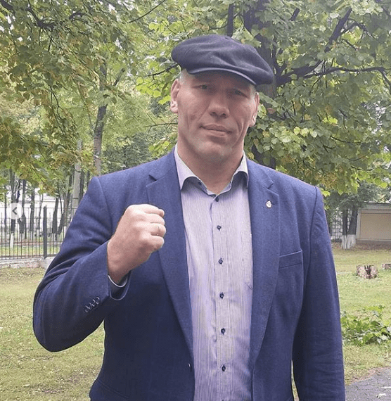 Флешмоб в поддержку бойца Хабиба Нурмагомедова взорвал Сеть (ВИДЕО)