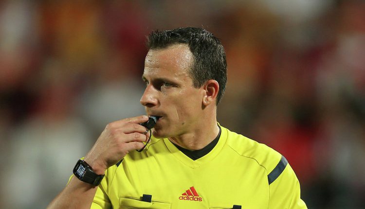 Иштван Вод - главный арбитр матча «Астана» - «Яблонец». Фото: © AFP 2018/ KARIM JAAFAR / AL-WATAN - DOHA