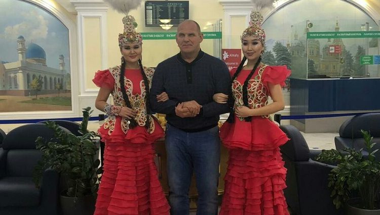 Александр Карелин