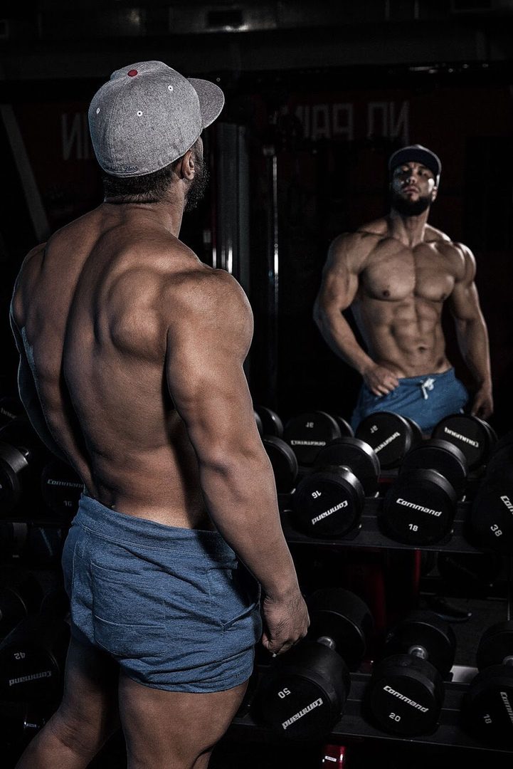 Казахстанский бодибилдер победил на чемпионате Узбекистана