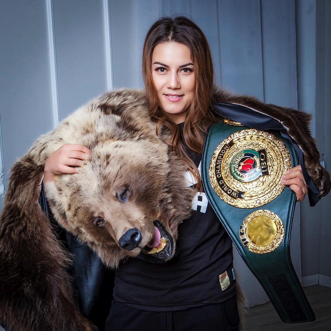 Инста-красотки, которые вдохновляют казахстанского боксера Али Балоева