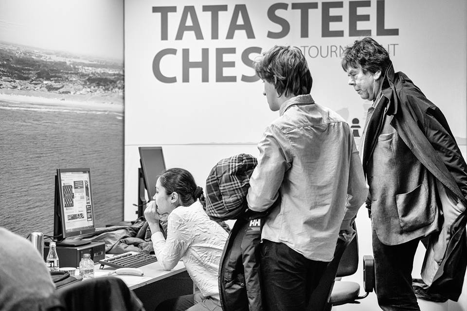 Динара Садуакасова