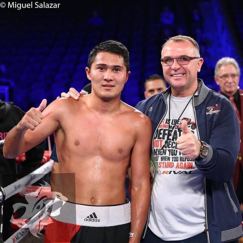 Мейрим Нурсултанов одержал очередную победу на профи-ринге