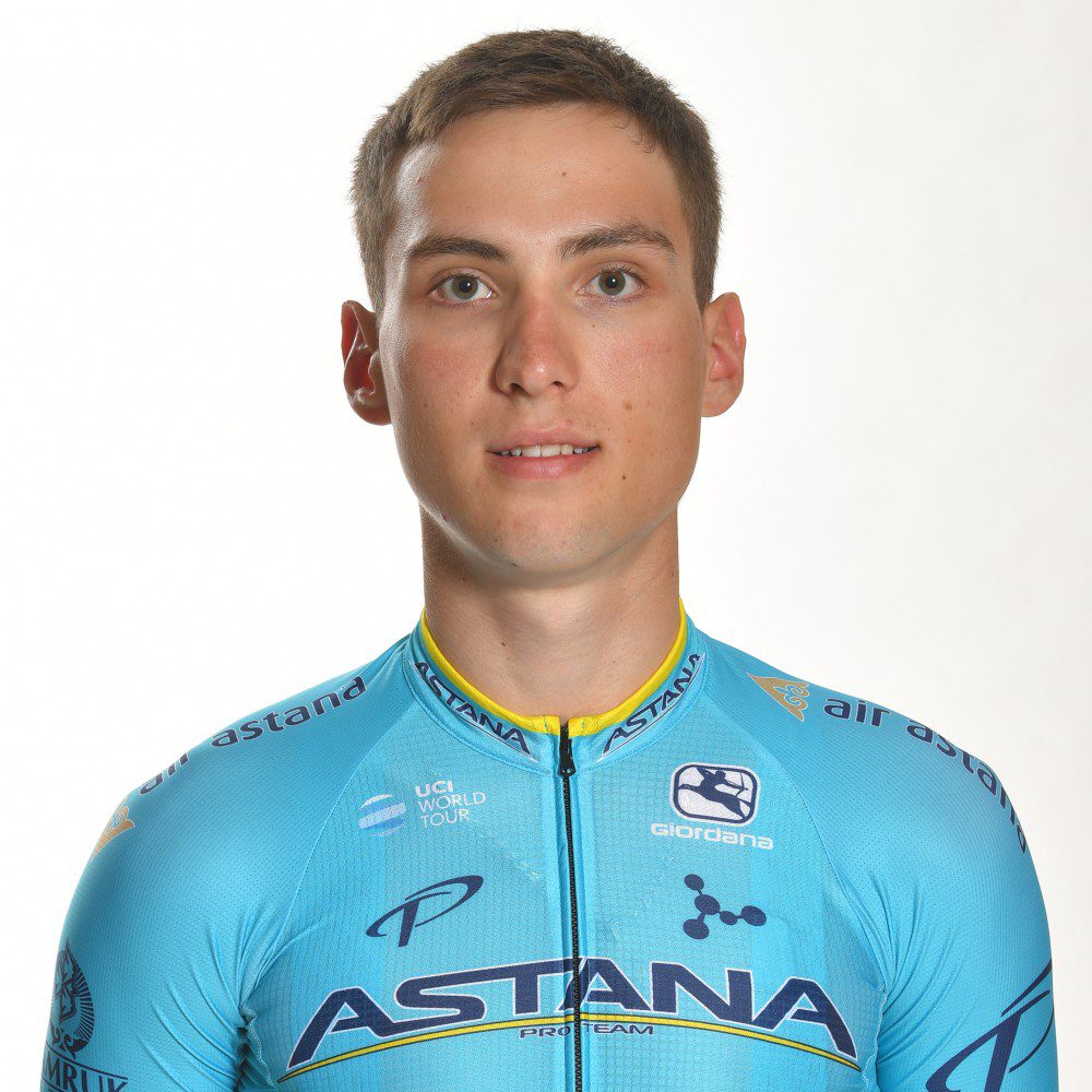 Юрий Натаров