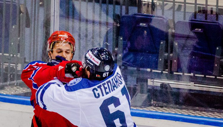 драка хоккей