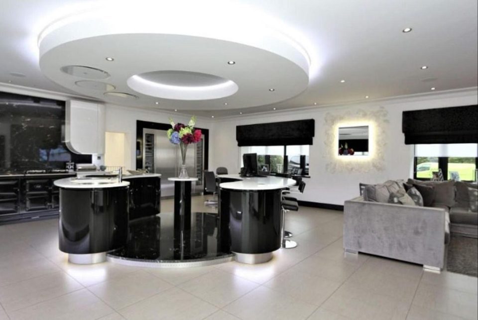 Шуменов продает дом в Лас-Вегасе. Кто еще из звезд избавляется от недвижимости?