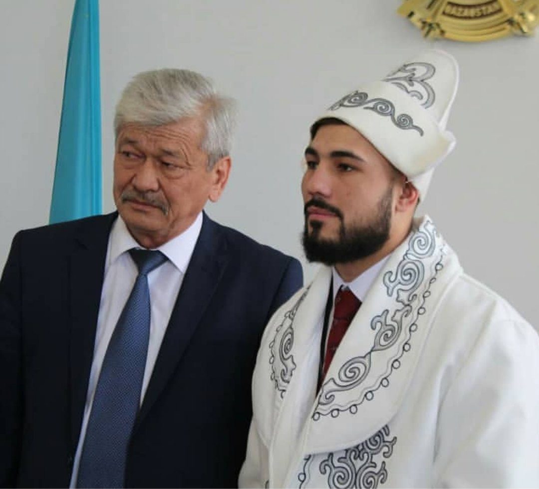 Садриддин Ахмедов