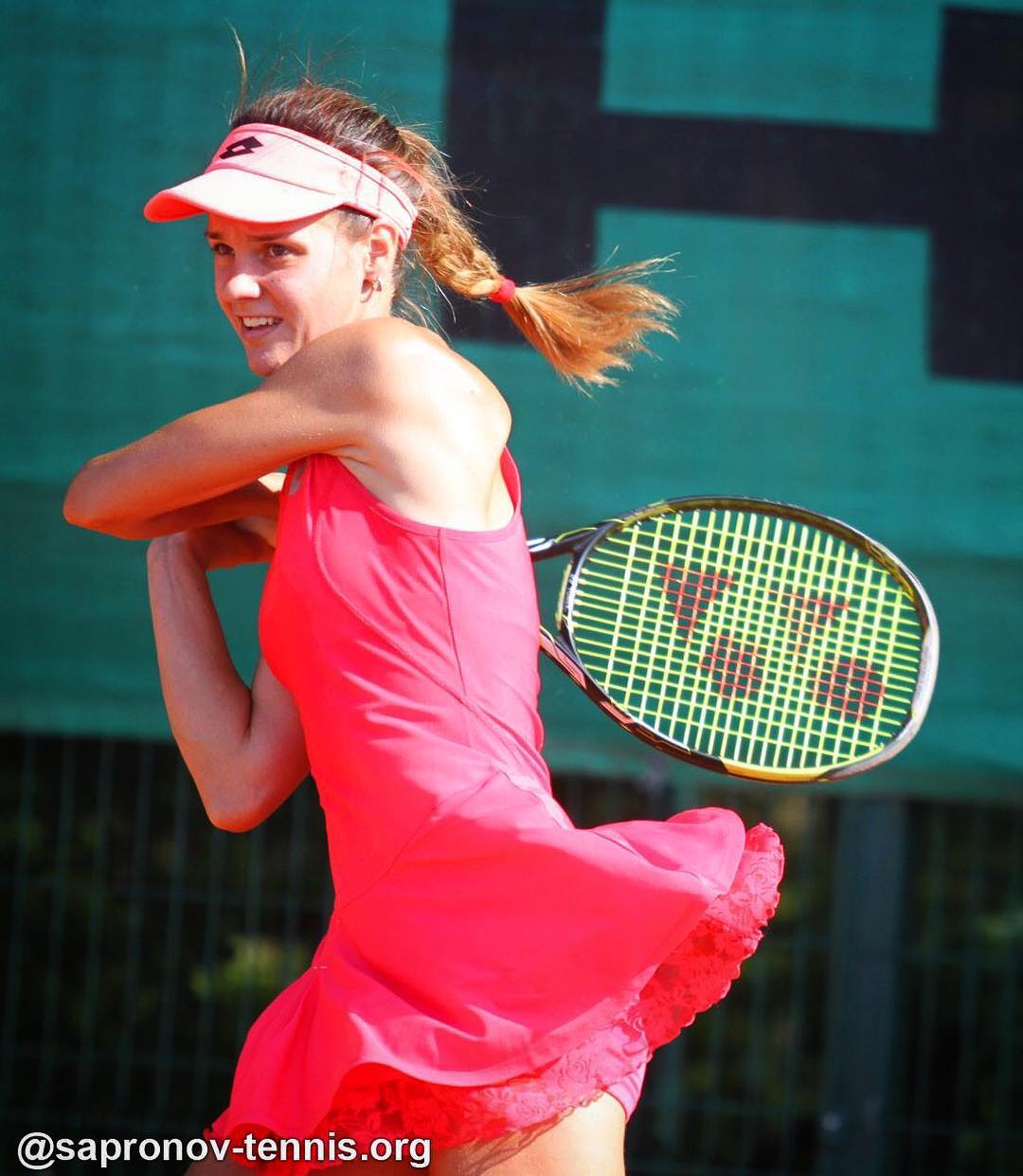 За что украинскую красавицу пожизненно отлучили от тенниса