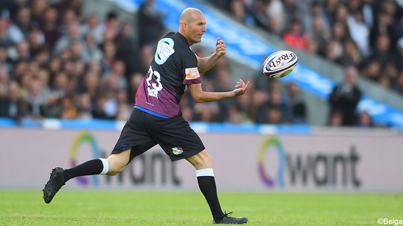 Футболистам Казахстана предложили брать пример с Зидана и чаще играть в регби