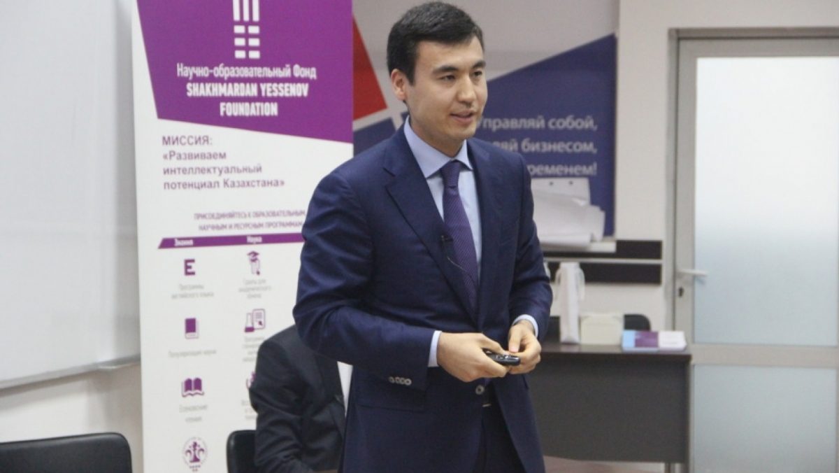 Галимжан Есенов