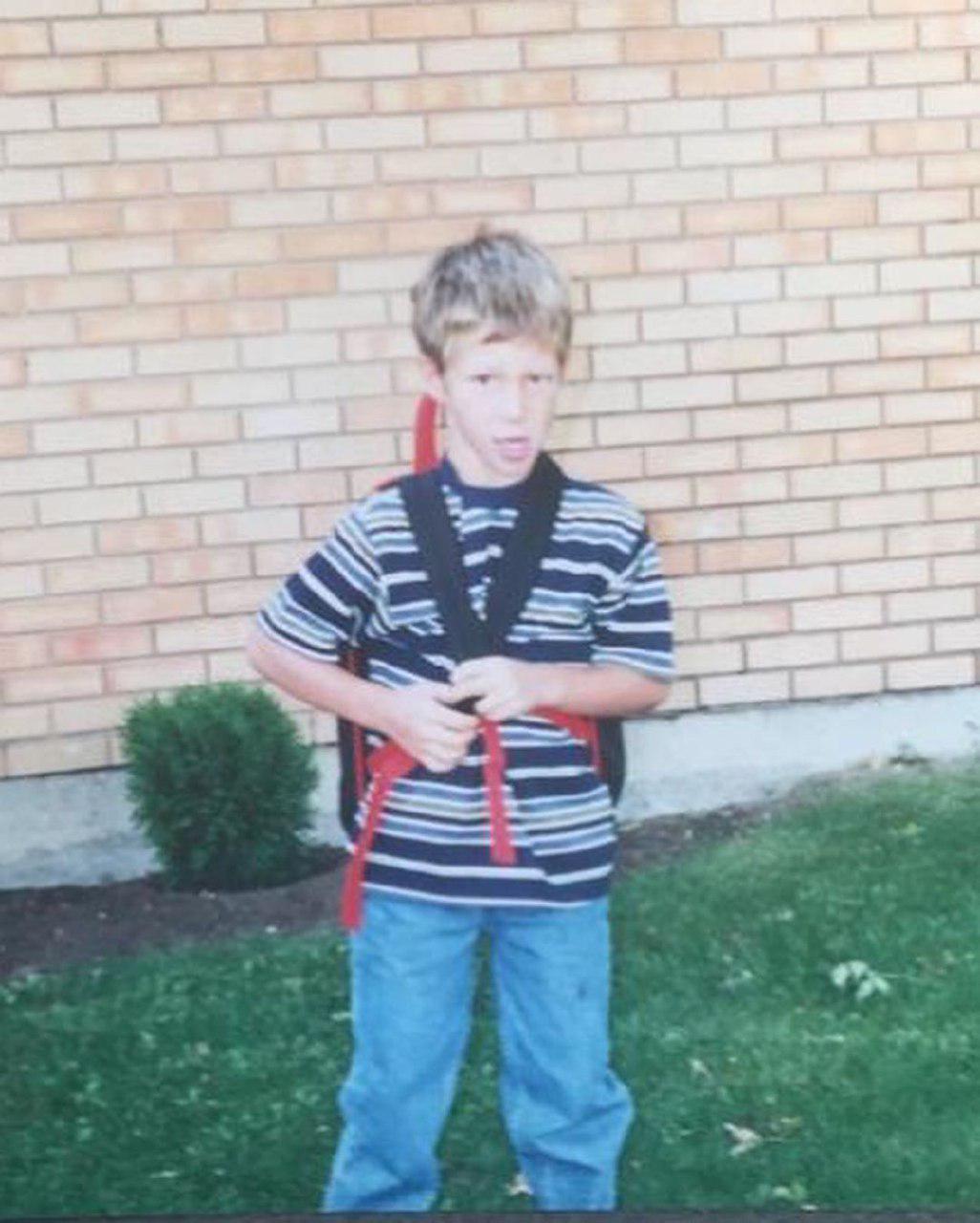 Как выглядели хоккеисты "Барыса" в детстве: угадайте, кто из них кто?