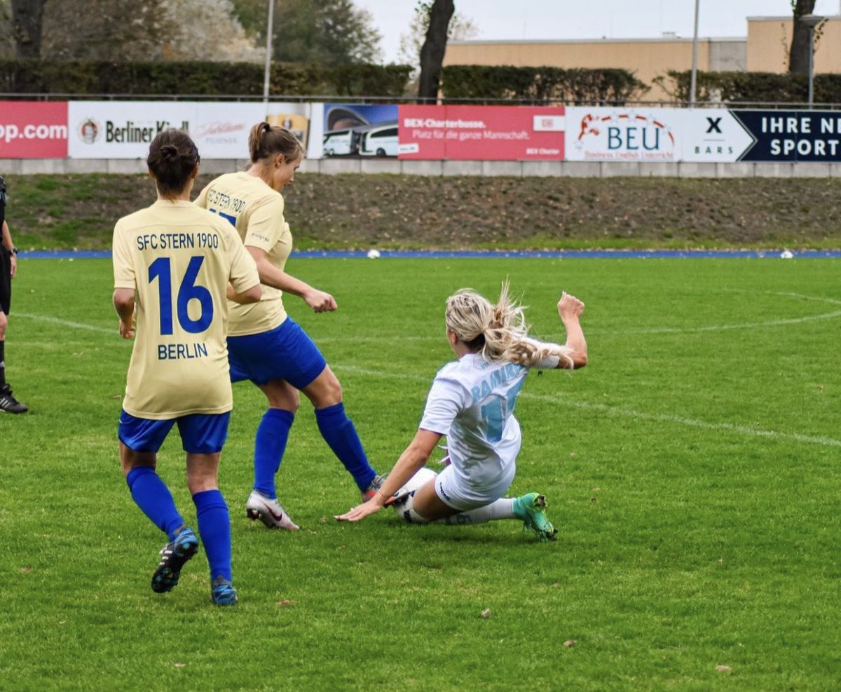 Жюльен Рамирес — канадская футболистка чилийского происхождения
