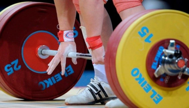 Тяжелоатлеты разыграют медали национального чемпионата в Алматы