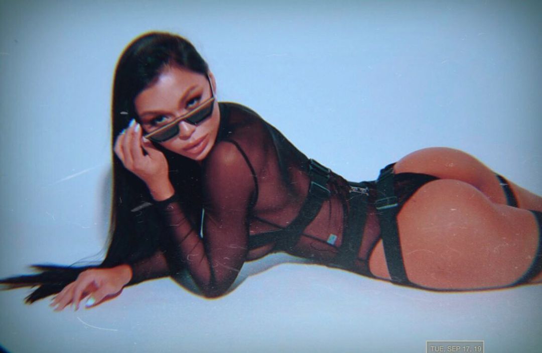 Сексуальная чемпионка: бодибилдерка из Казахстана