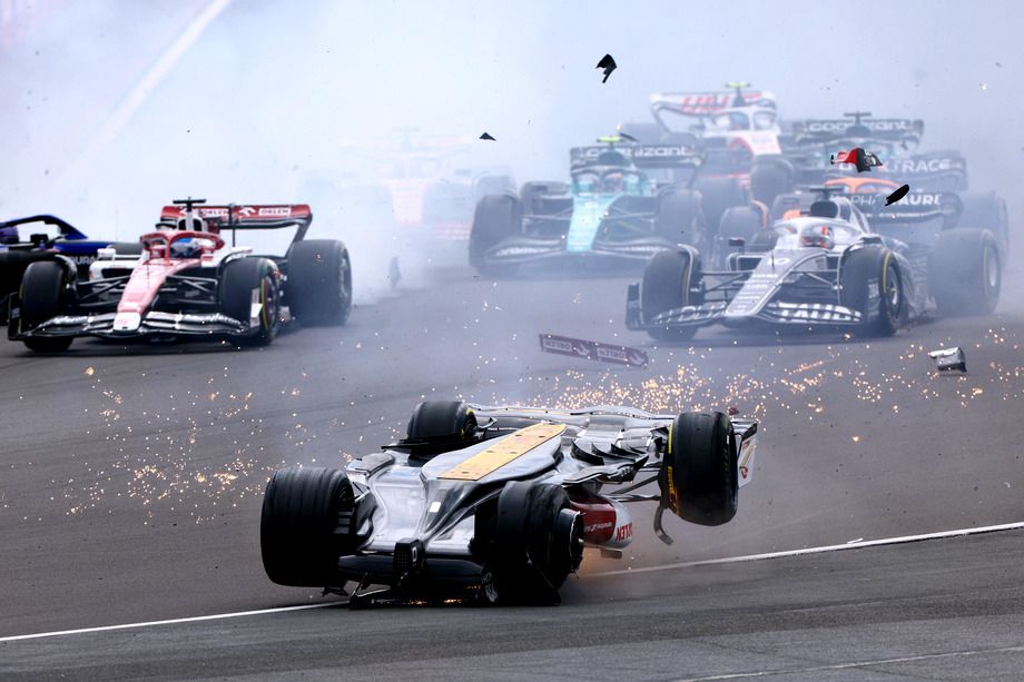 Страшная авария на Гран-при Великобритании Ф-1: как это было (Фото)