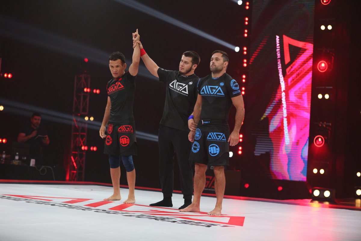 Сценарий голливудского боевика на арене в Алматы