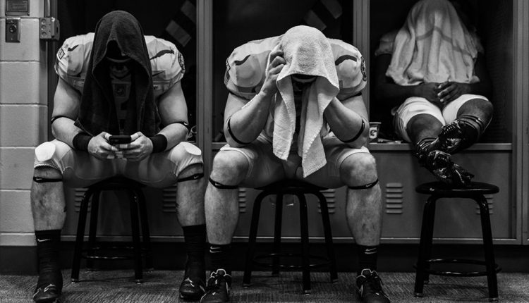 _126175959_americanfootball