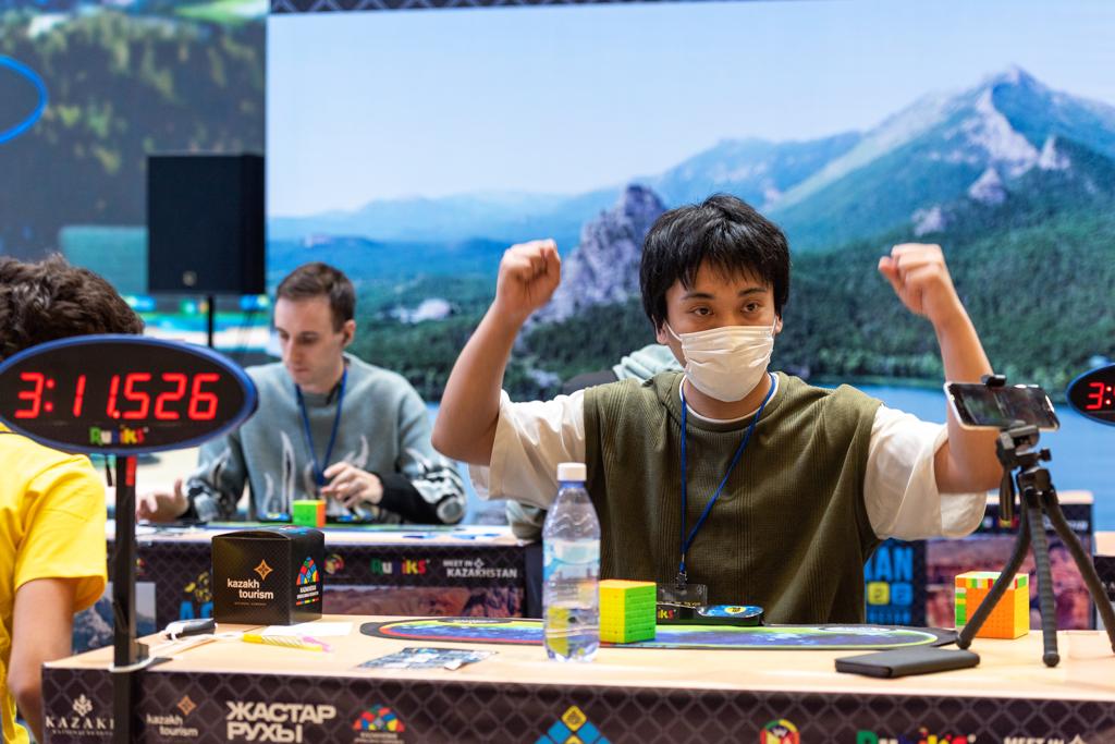 Казахстан занял первое место на Чемпионате Азии по спидкубингу