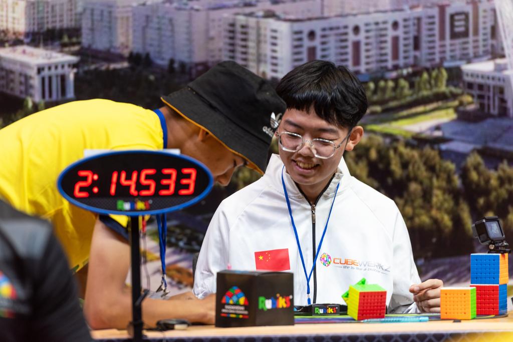 Казахстан занял первое место на Чемпионате Азии по спидкубингу