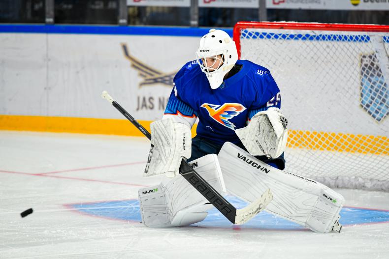 Названы лучшие игроки месяца чемпионата Казахстана по хоккею